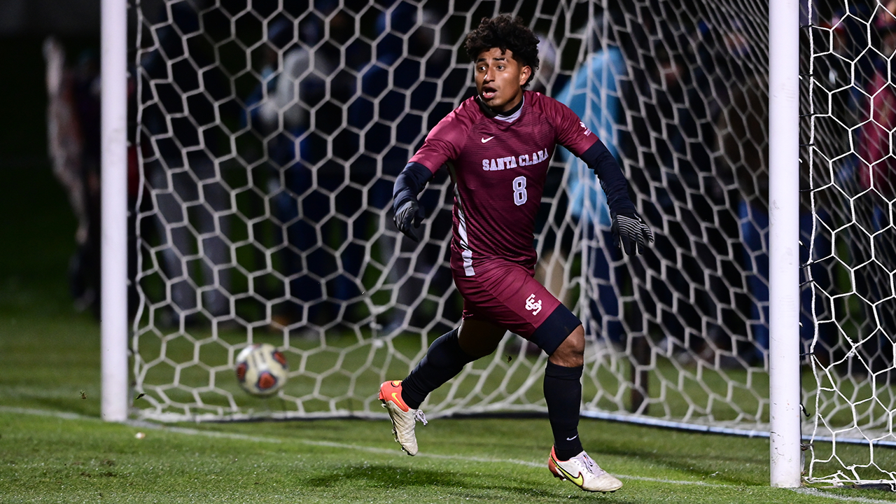 Golden Goal Sends Men’s Soccer Past Akron in NCAA First Round
