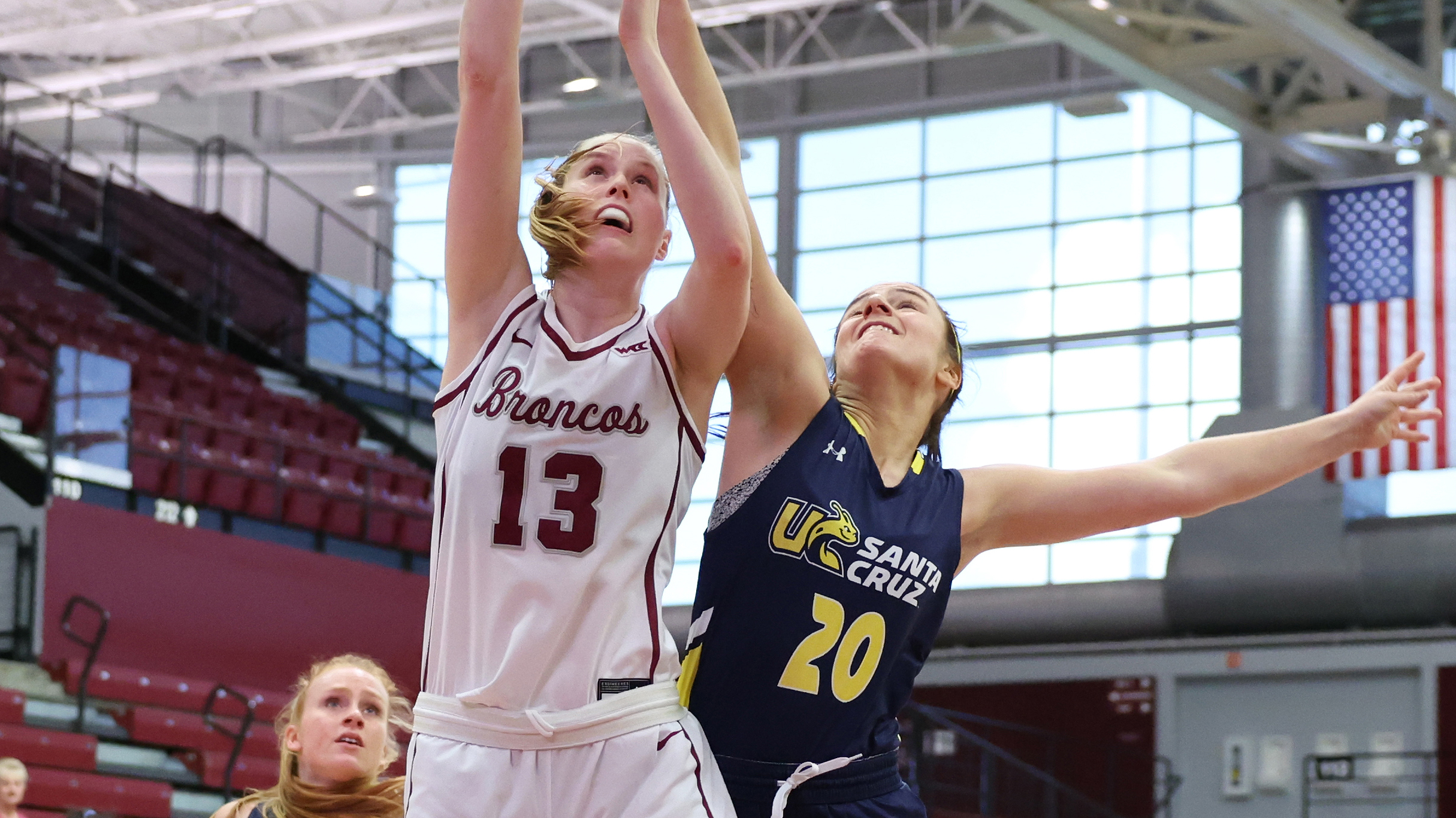 Women's Basketball Turns in Another Strong Performance Before Finals Break