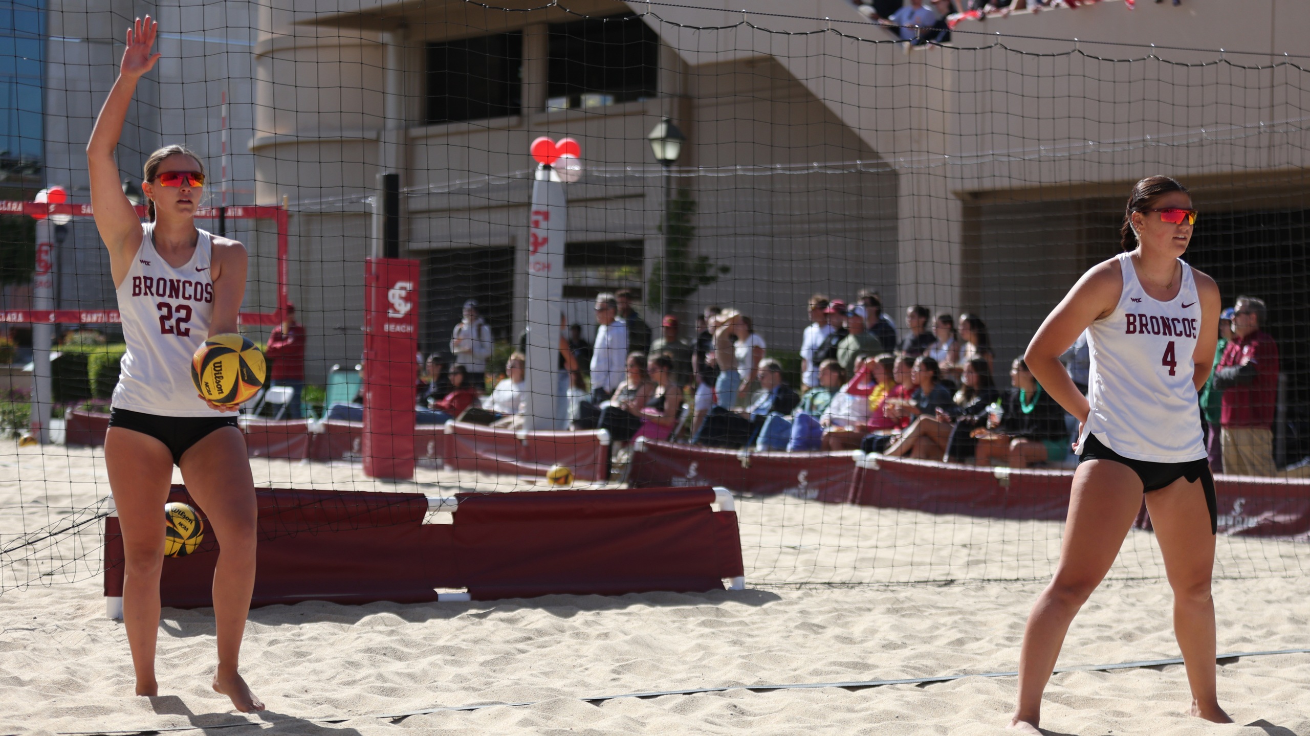 Beach Volleyball Falls to Top-10 Opponents at Stanford