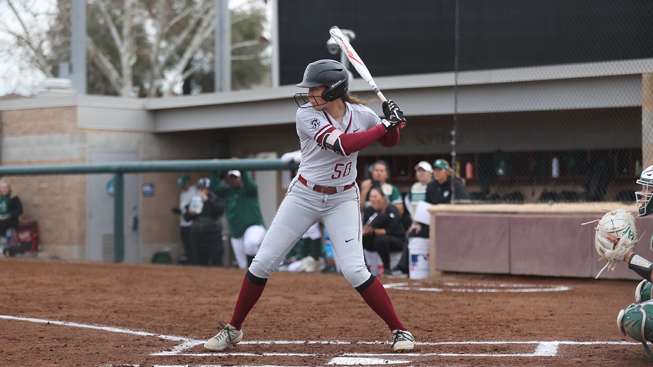 Softball Loses Twice on Saturday at Silicon Valley Classic