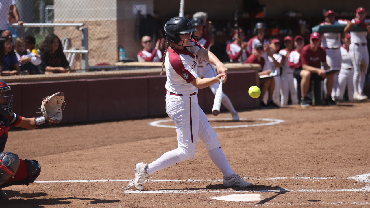 Softball Shuts Out Saint Mary’s in Rubber Match